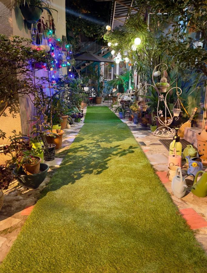 Mr Guest House Tbilisi Exterior foto